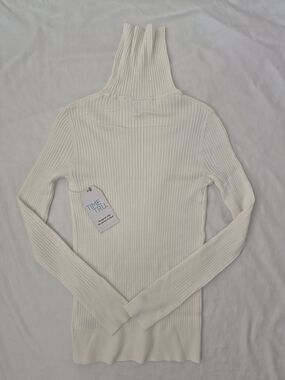 Time and Tru Winter White Ribbed Turtleneck Sweater - XS (0-2)
